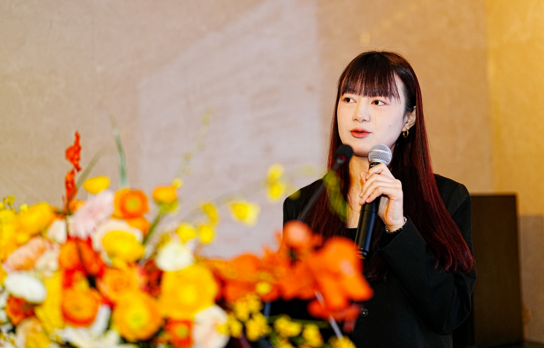 李娟.png 李娟.png
